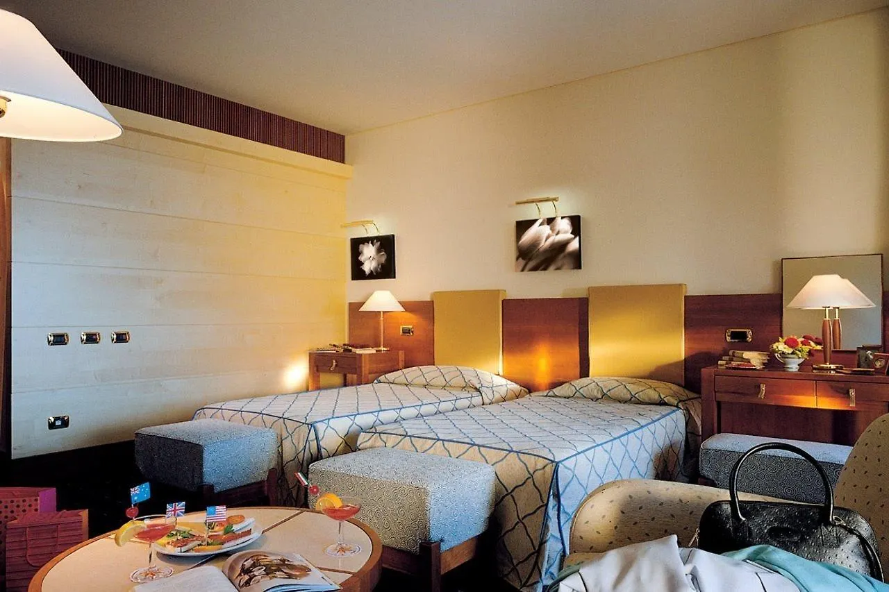 Smy Carlos V Wellness & Spa Alghero 5*,