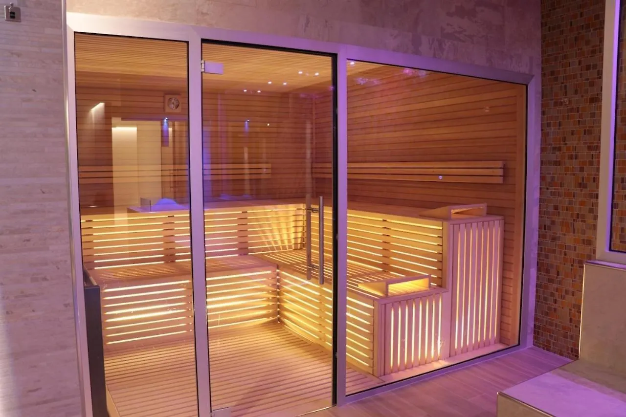 Smy Carlos V Wellness & Spa Alghero 5*,